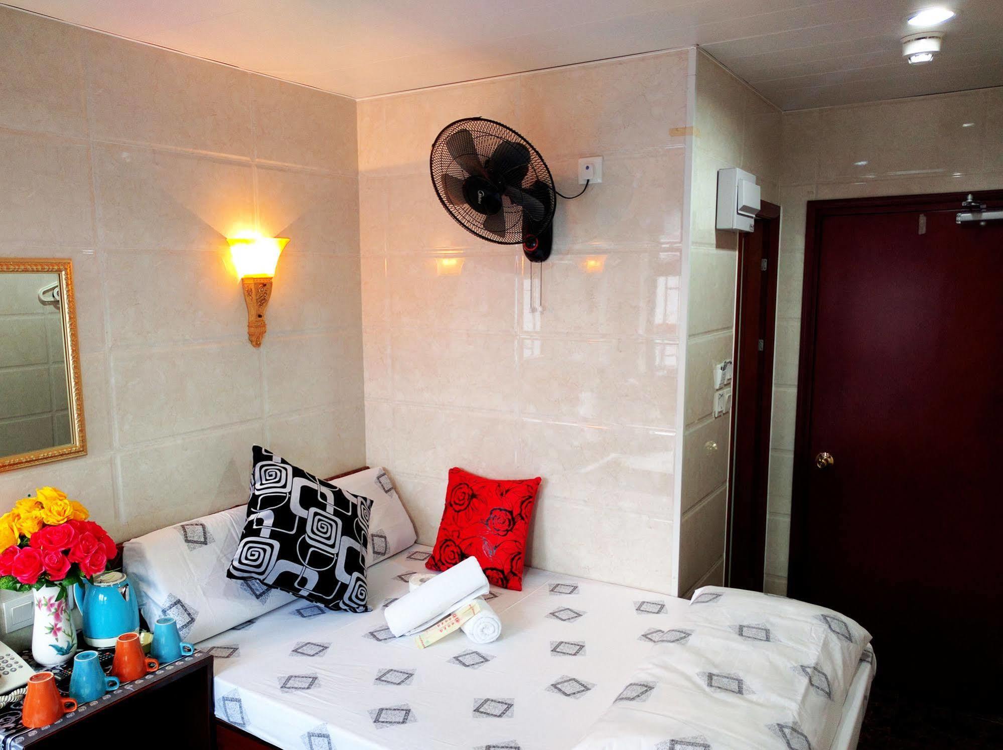 Budget Hostel Block D 10Th Floor Hong Kong Exterior foto